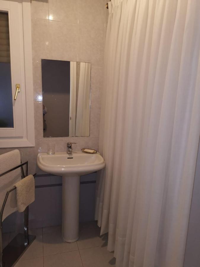 Habitación con baño privado en Bilbao Bilbau Exterior foto